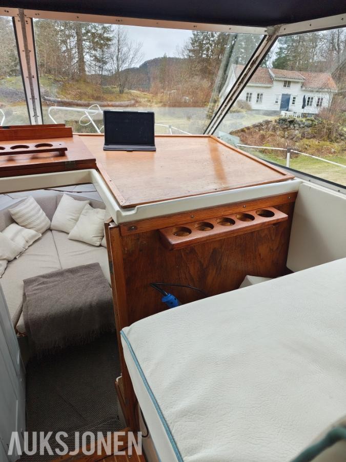 1983 Nimbus 800 Turbo båt med volvo penta 130hk