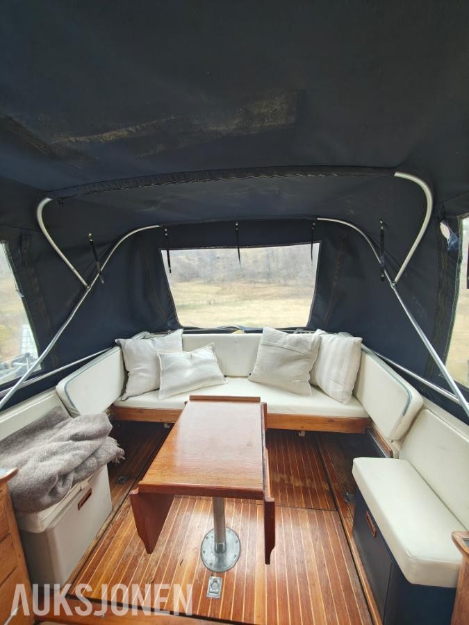 1983 Nimbus 800 Turbo båt med volvo penta 130hk