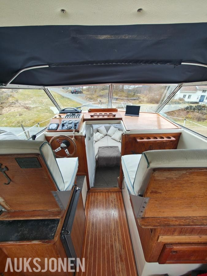 1983 Nimbus 800 Turbo båt med volvo penta 130hk