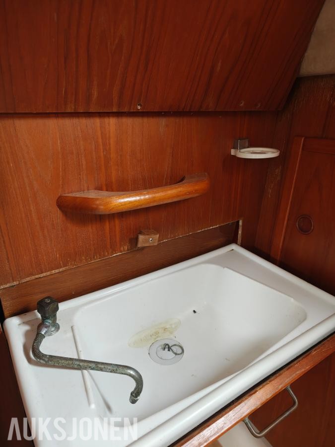 1983 Nimbus 800 Turbo båt med volvo penta 130hk