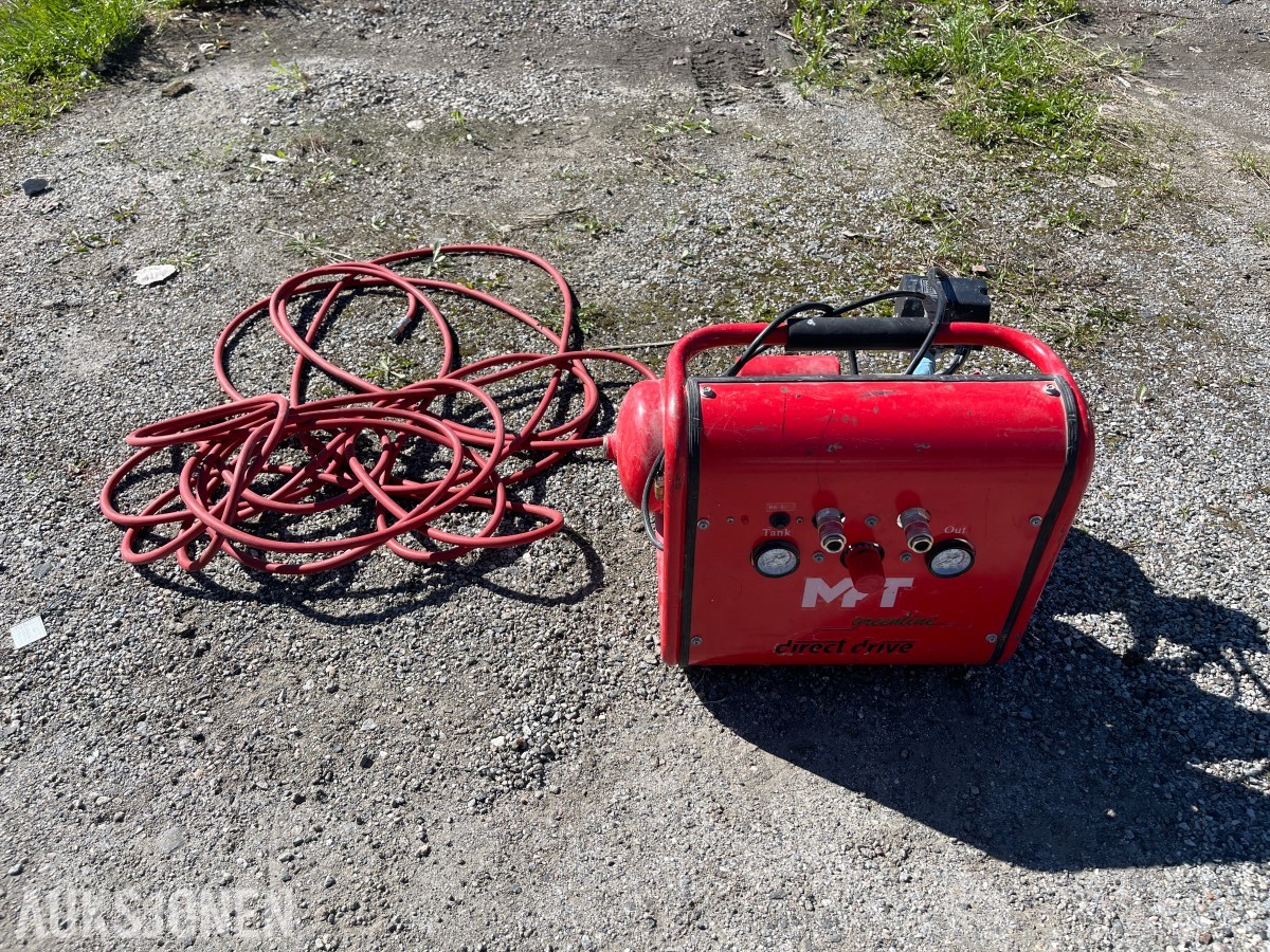 Luftkompressor 230V med slange – kompakt modell