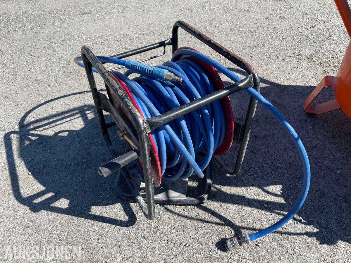 Paslode Proline 330/24-10 med slangetrommel