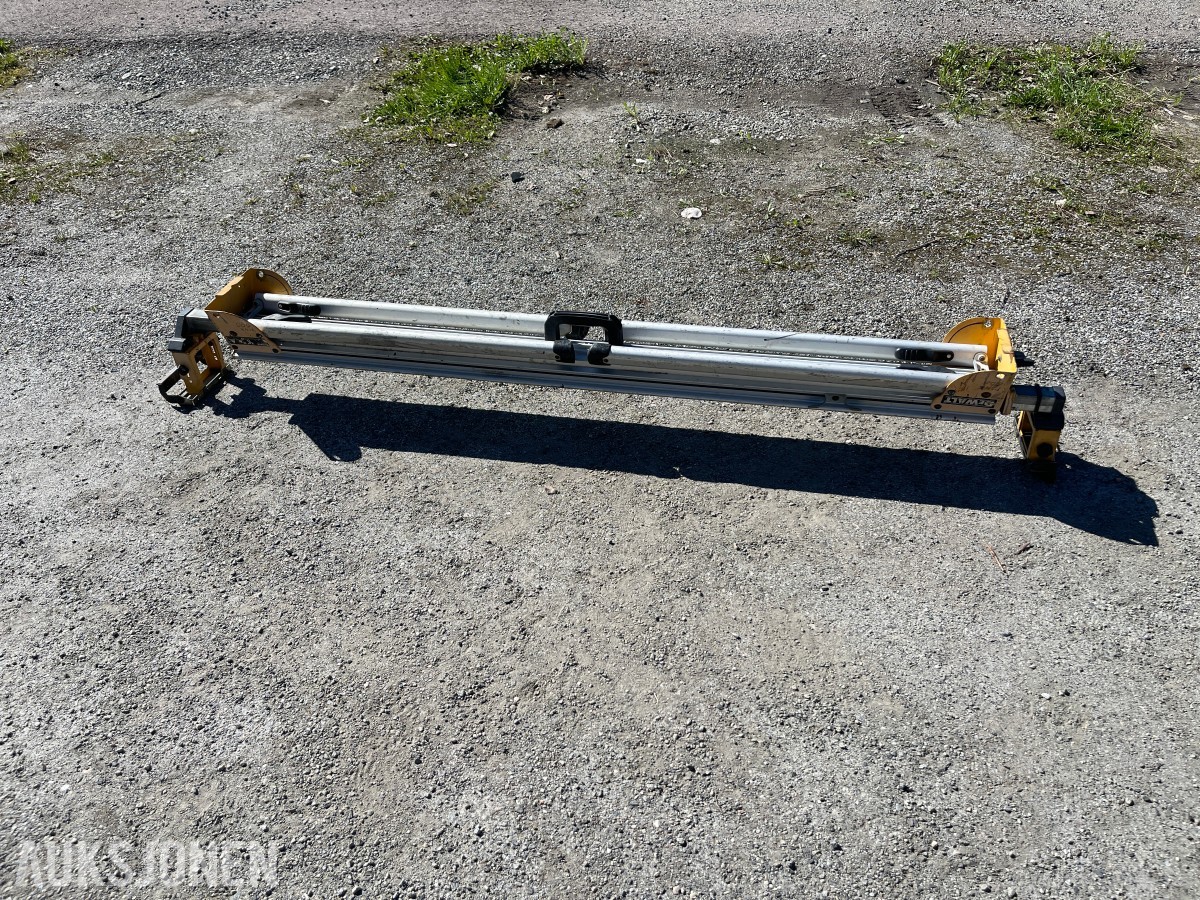 DeWalt kapp- og gjærsag med stativ