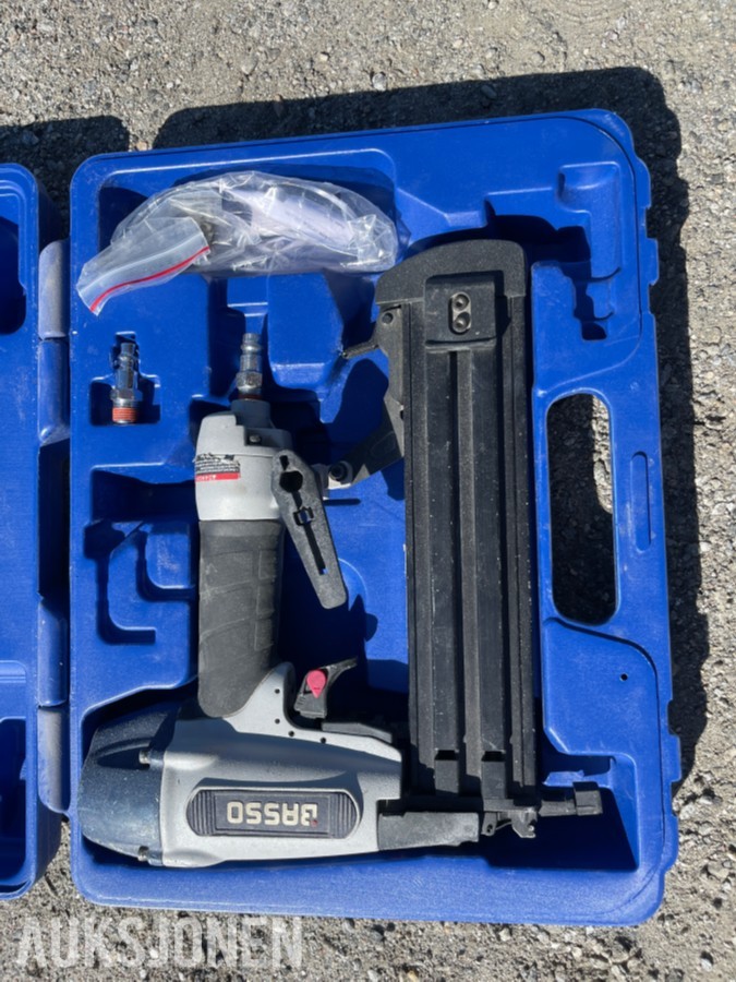 3 stk spikerpistoler / dykkertpistoler i koffert