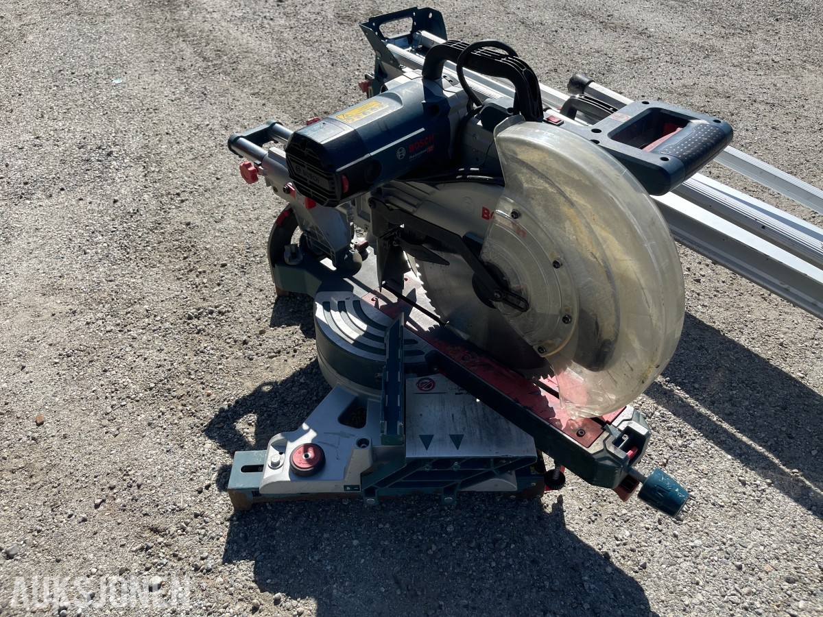 Bosch kapp- og gjærsag GCM 12 SDE med stativ