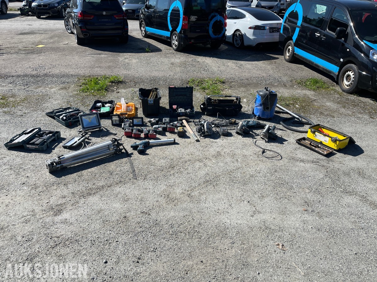 Stor verktøypakke – Bosch, DeWalt, Nilfisk m.m.