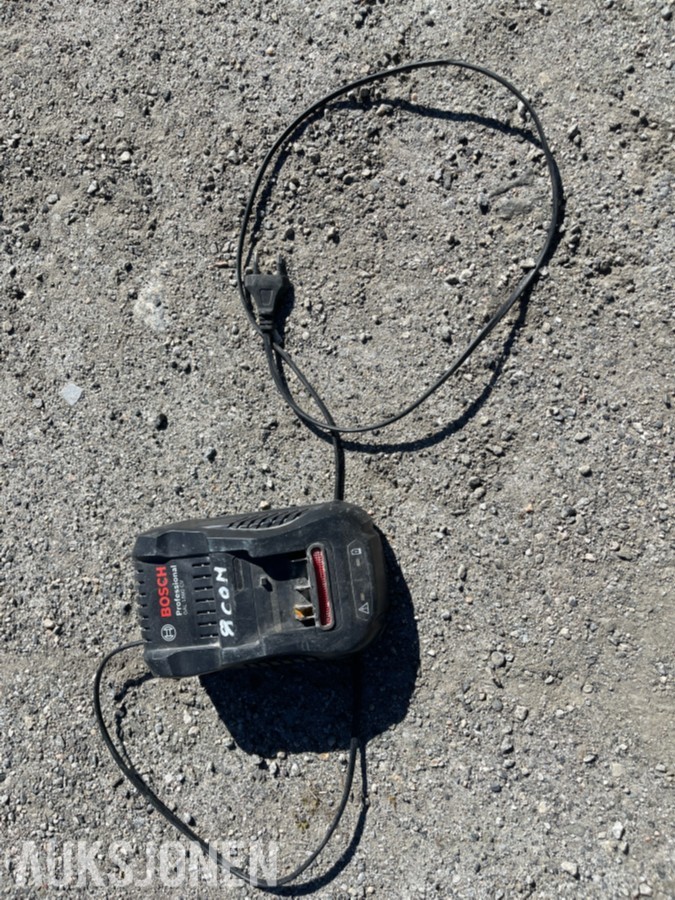 Stor verktøypakke – Bosch, DeWalt, Nilfisk m.m.