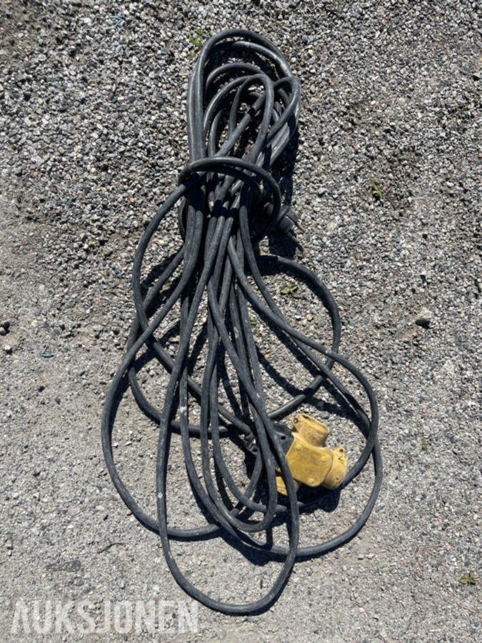 Stor verktøypakke – Bosch, DeWalt, Nilfisk m.m.