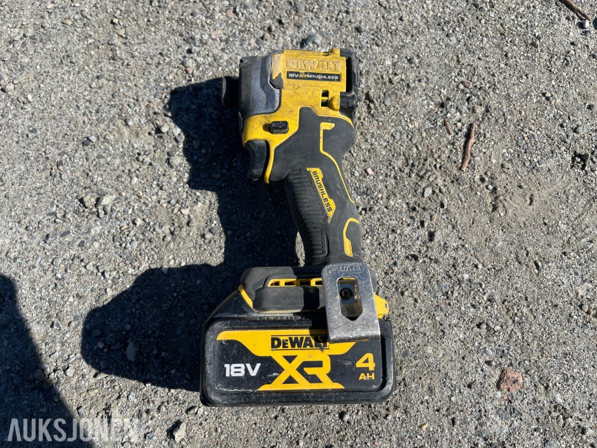 Stor verktøypakke – Bosch, DeWalt, Nilfisk m.m.