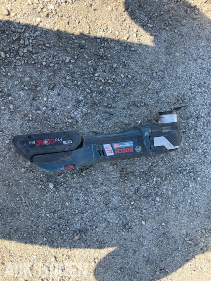 Stor verktøypakke – Bosch, DeWalt, Nilfisk m.m.