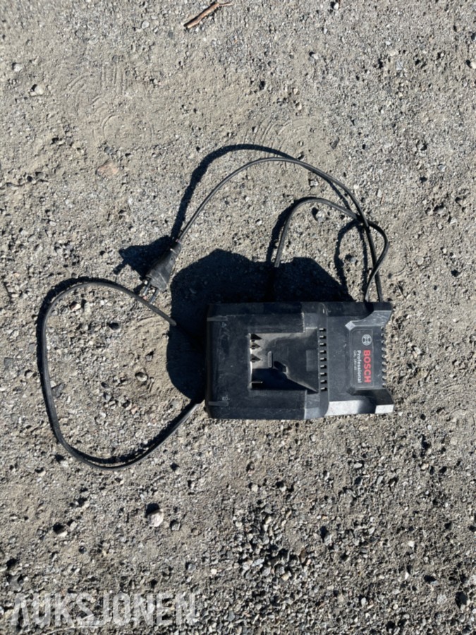 Stor verktøypakke – Bosch, DeWalt, Nilfisk m.m.