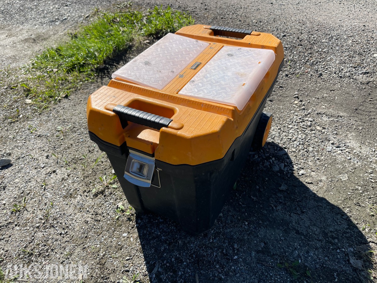 Stor verktøypakke – Bosch, DeWalt, Nilfisk m.m.