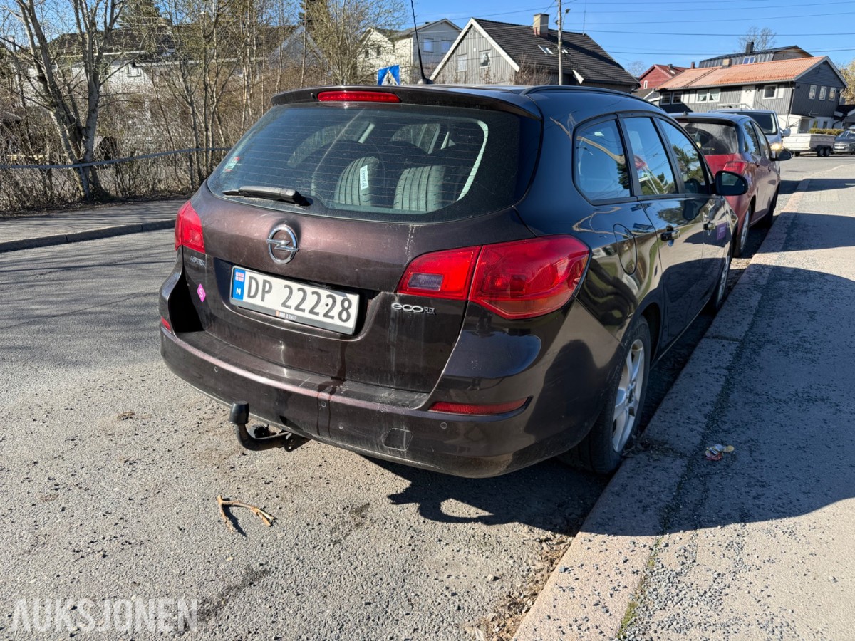 2013 Opel ASTRA 1.7-110 D, multiratt, tilh.feste, s+v hjul