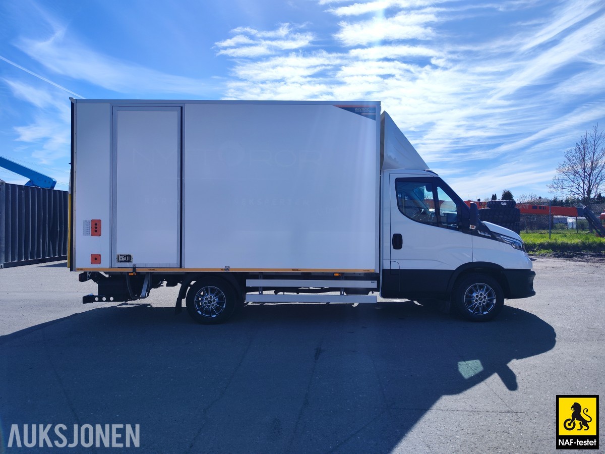 2024 Iveco Daily 156HK AUT SKAPBIL HENGERFESTE BAKLØFTER VARMER CRUISE 
