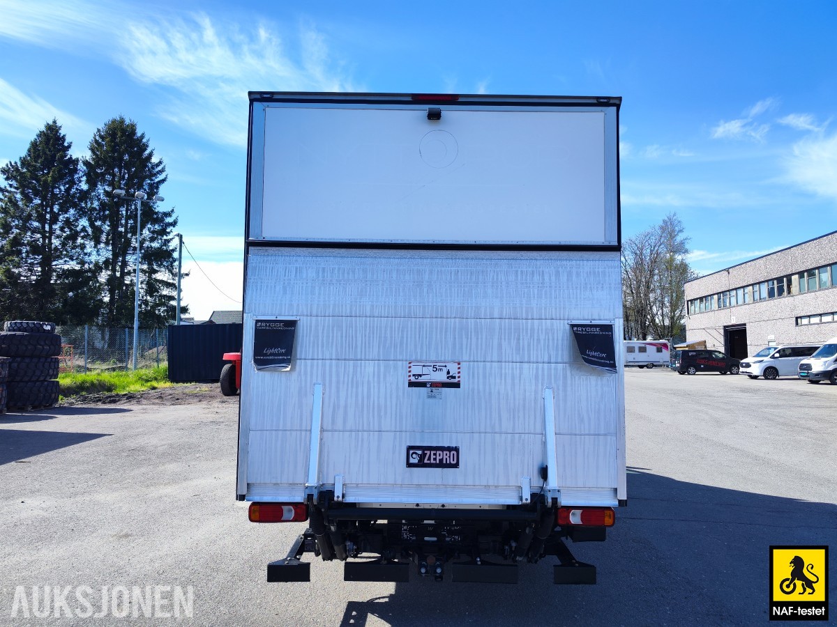 2024 Iveco Daily 156HK AUT SKAPBIL HENGERFESTE BAKLØFTER VARMER CRUISE 