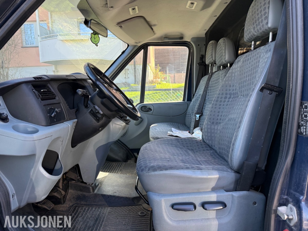 2011 Ford TRANSIT 2.2-101 D varebil, 3-seter, dieselvarmer, s+v hjul