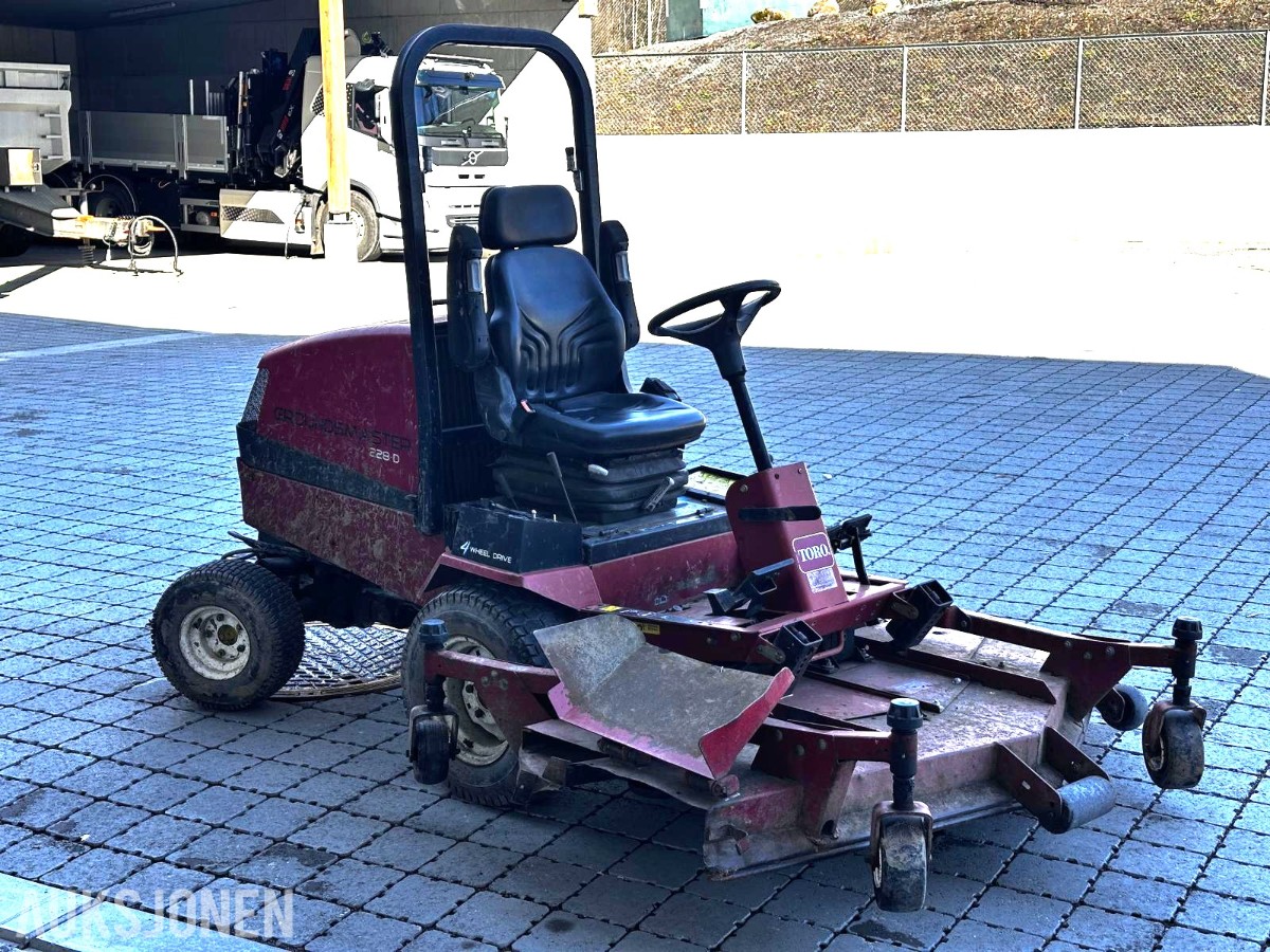 Toro Groundsmaster 228D gressklipper – 4WD – ca. 2260 timer – reparasjonsobjekt
