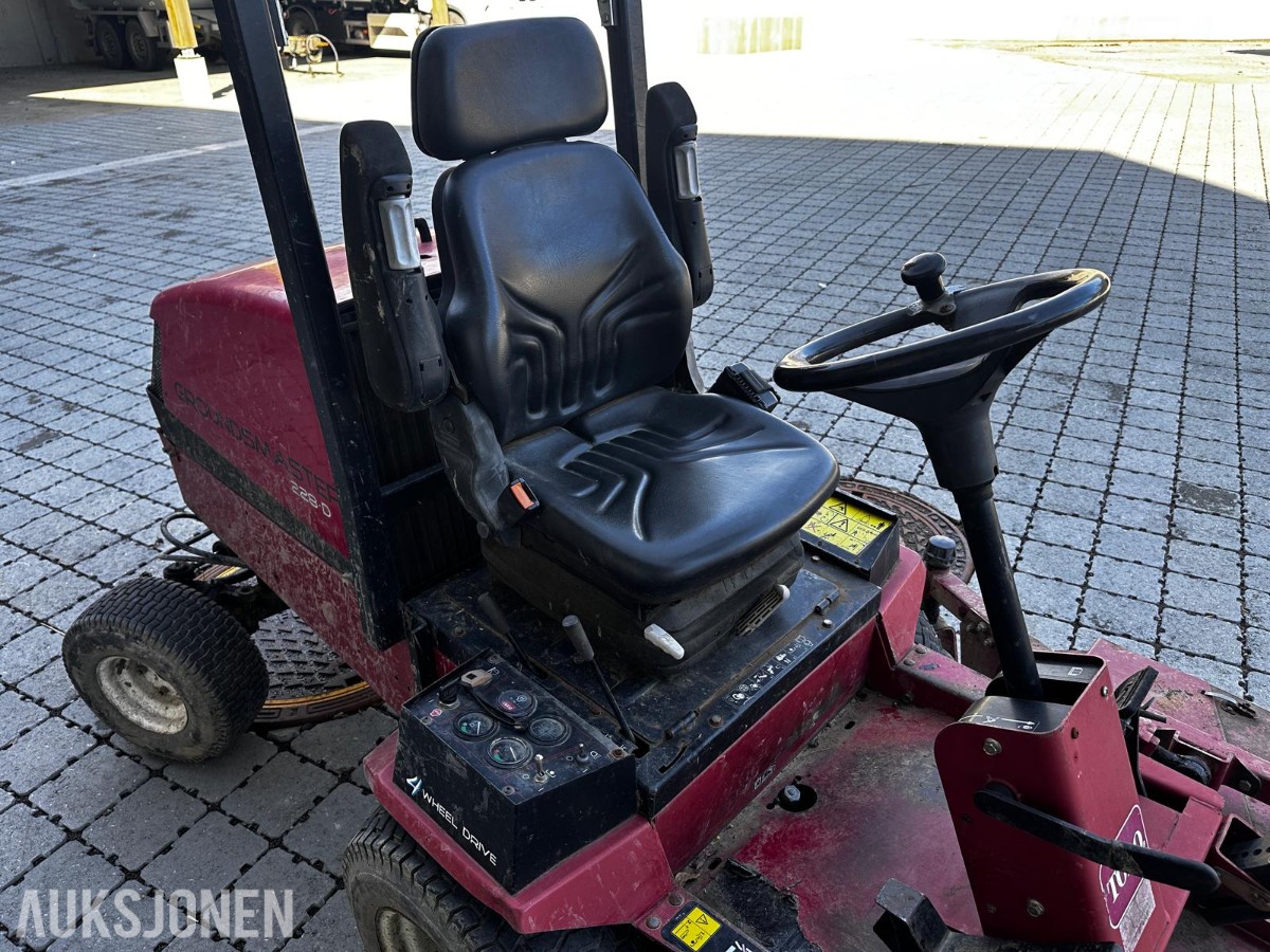 Toro Groundsmaster 228D gressklipper – 4WD – ca. 2260 timer – reparasjonsobjekt