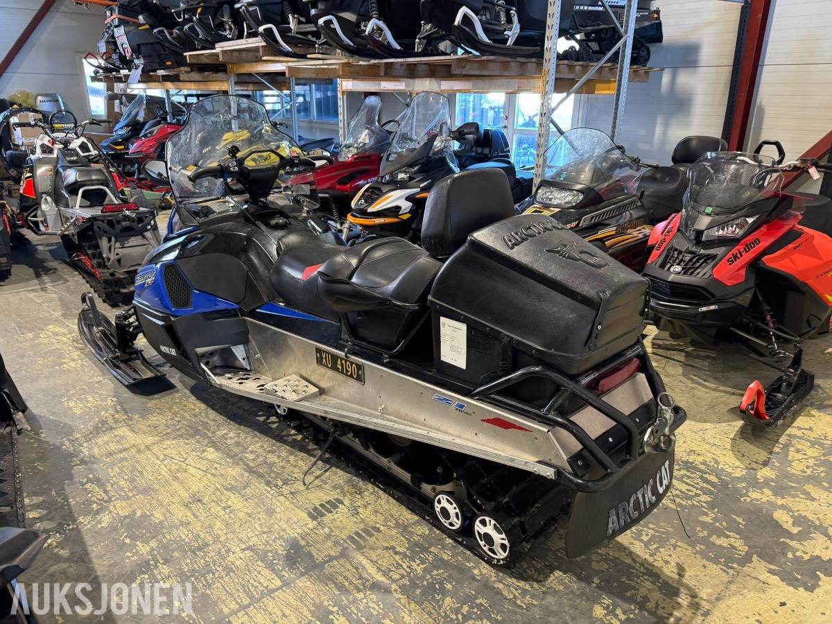 2013 Arctic Cat Bearcat Z1 XT snøscooter / bredbelter