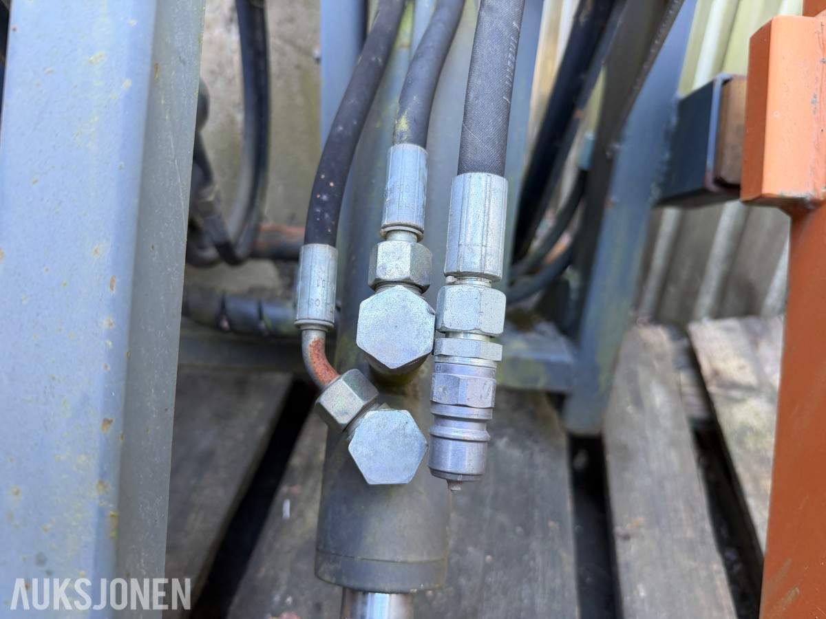 Golchert Maschinenbau frontlaster med pallegafler/ skuffe