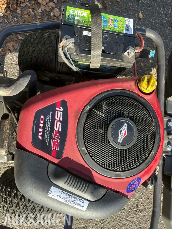 2008 Husqvarna R16C AWD Sitteklipper