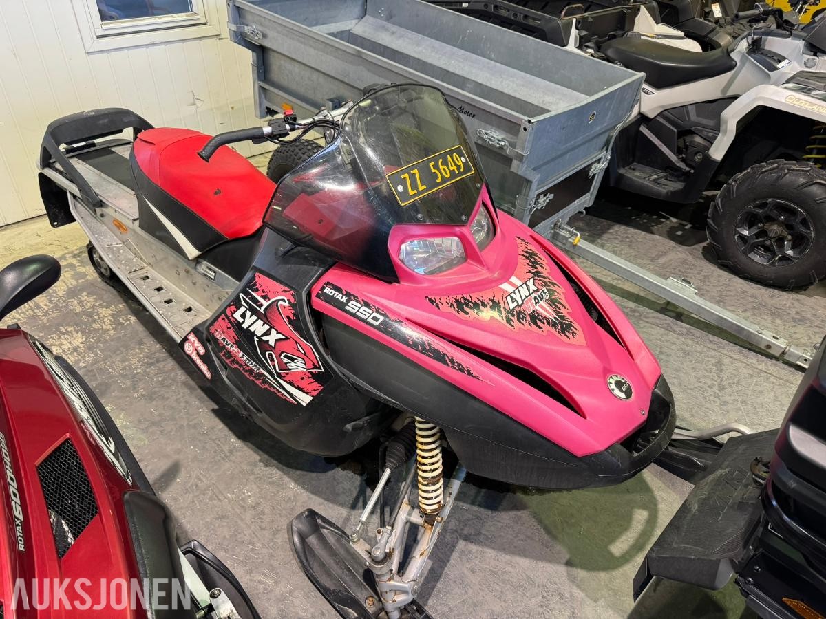 2008 Lynx X-trim 550F snøscooter / langt belte 