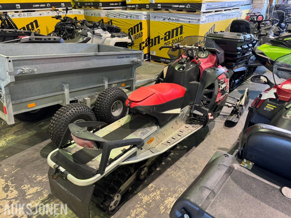 2008 Lynx X-trim 550F snøscooter / langt belte 