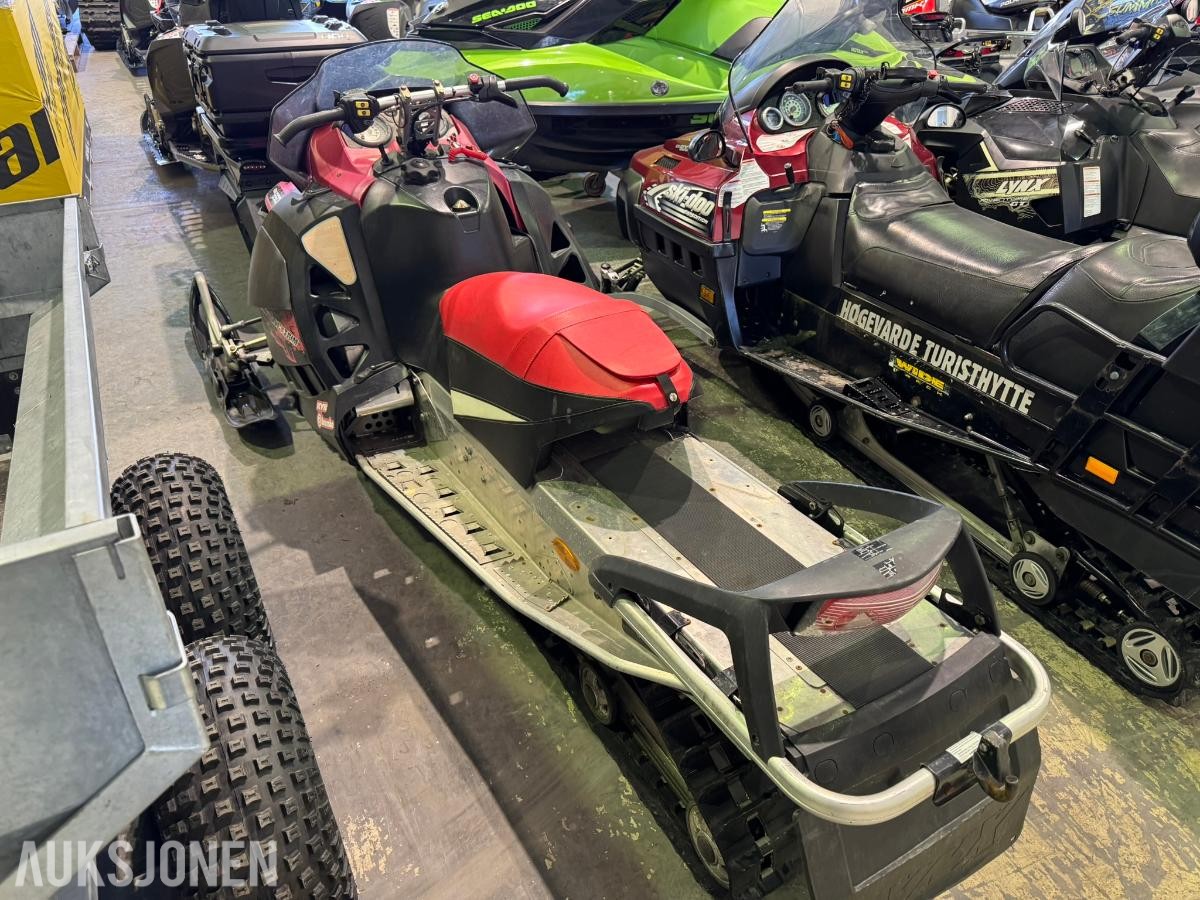 2008 Lynx X-trim 550F snøscooter / langt belte 