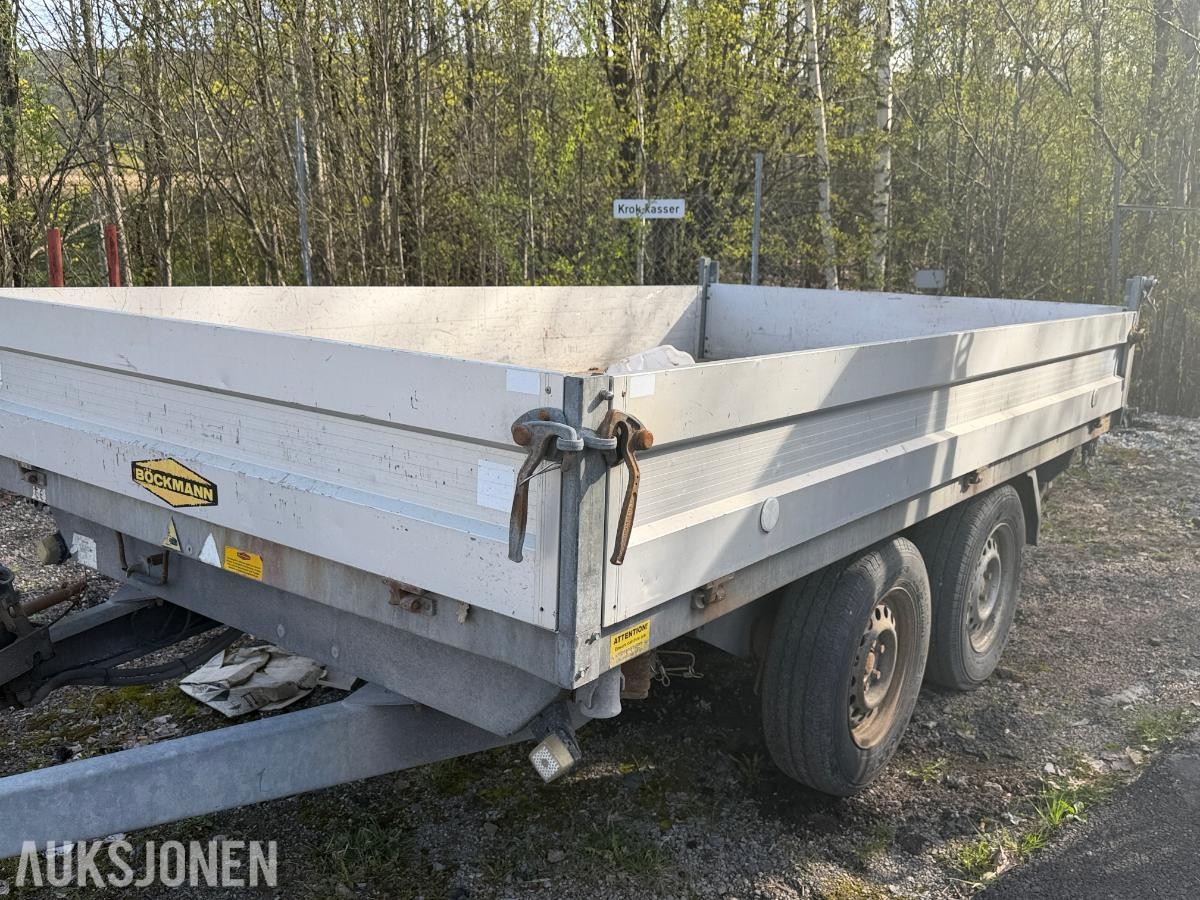 BÖCKMANN Tipphenger med 2464 kg nyttelast
