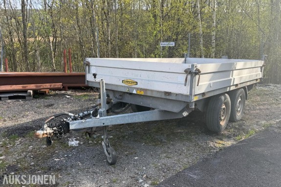 BÖCKMANN Tipphenger med 2464 kg nyttelast