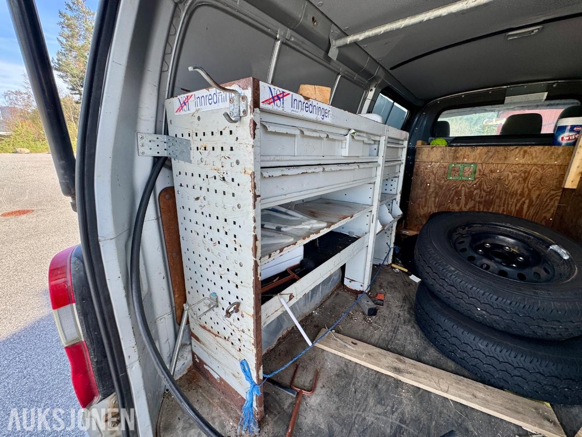 2002 Toyota HiAce 2.5 D – S/V Dekk - Km: 247 724