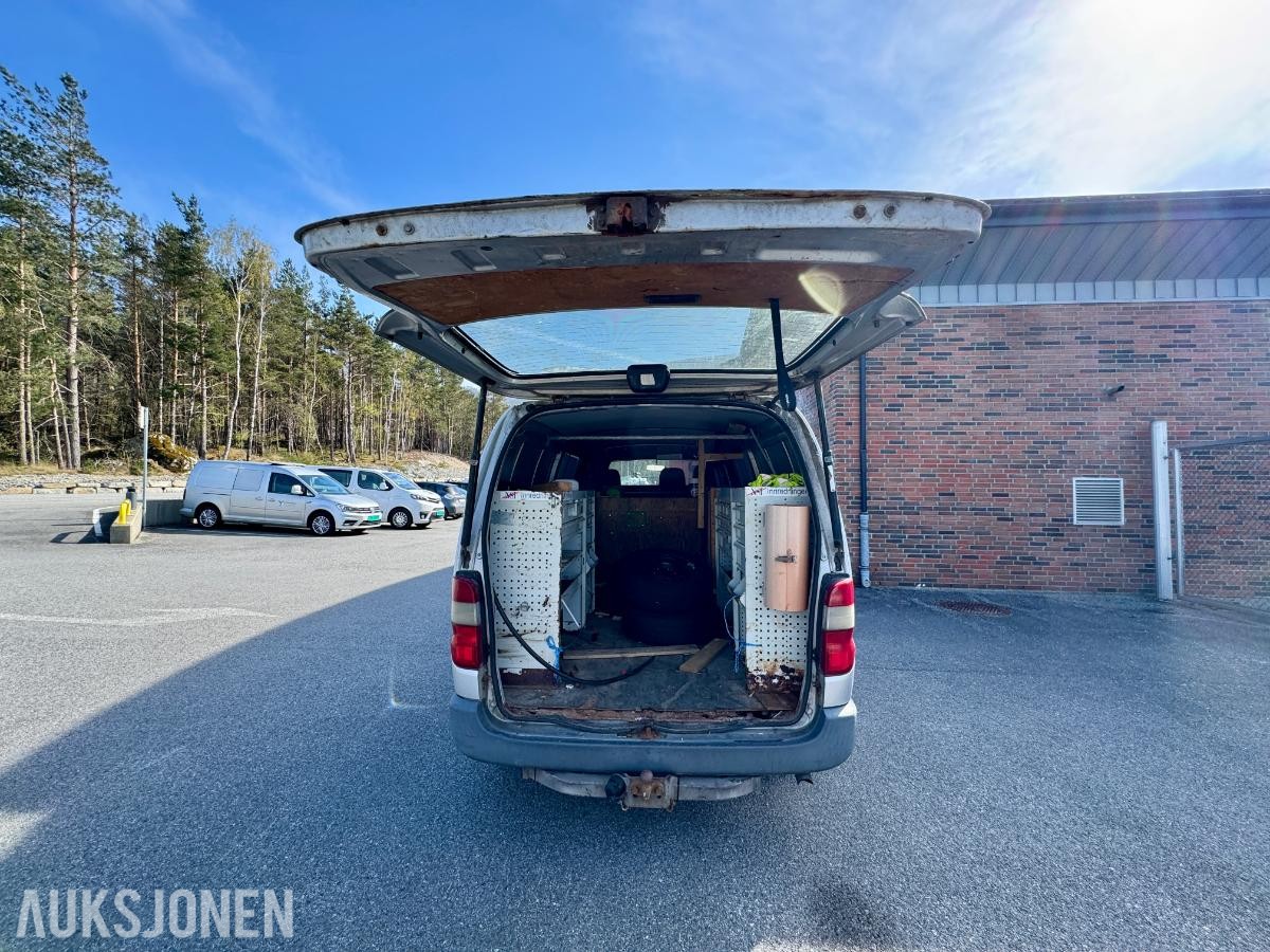 2002 Toyota HiAce 2.5 D – S/V Dekk - Km: 247 724
