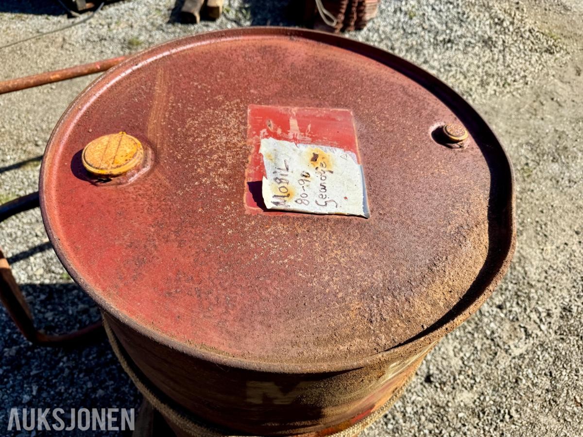 Mobil Girolje 200 L – Industrielt stålfat for verksted og lager