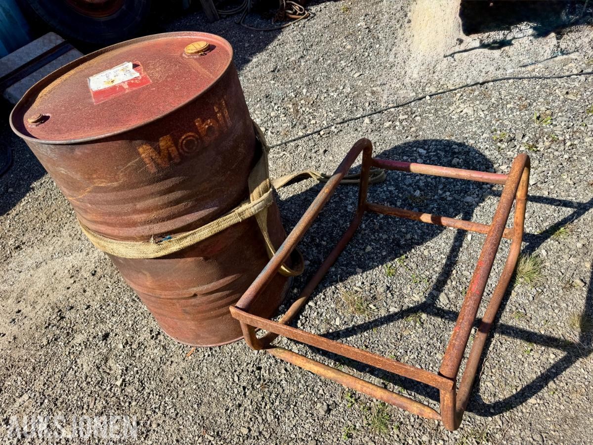 Mobil Girolje 200 L – Industrielt stålfat for verksted og lager