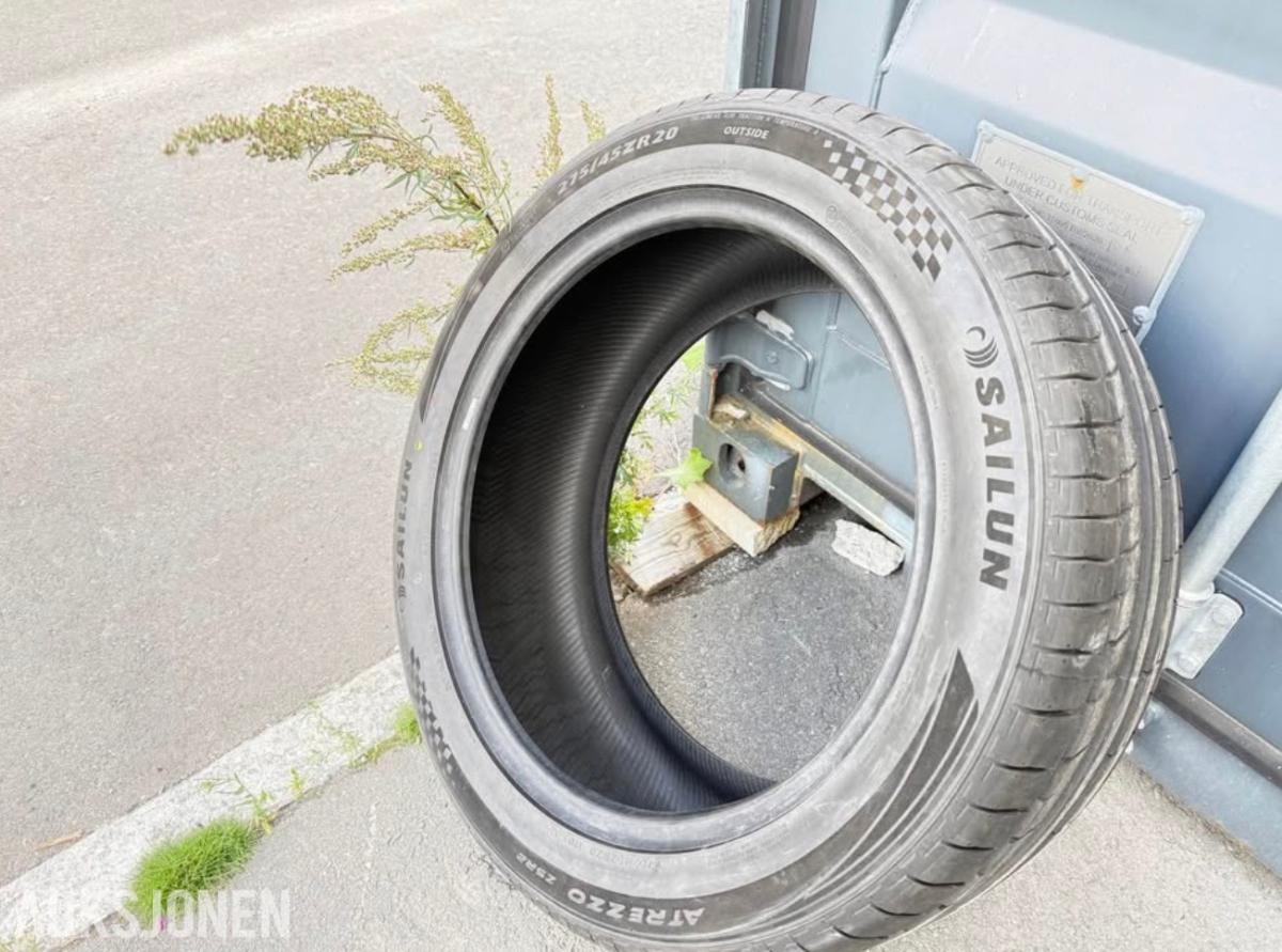 2 stk Sommerdekk 275/45Z R20