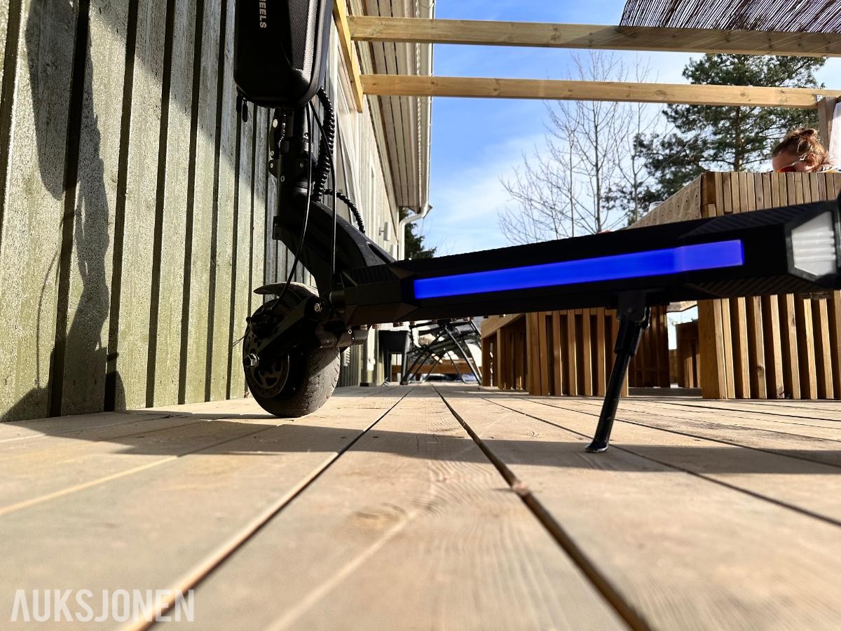 2025 Elsparkesykkel - VSETT e-wheels 8 Apex