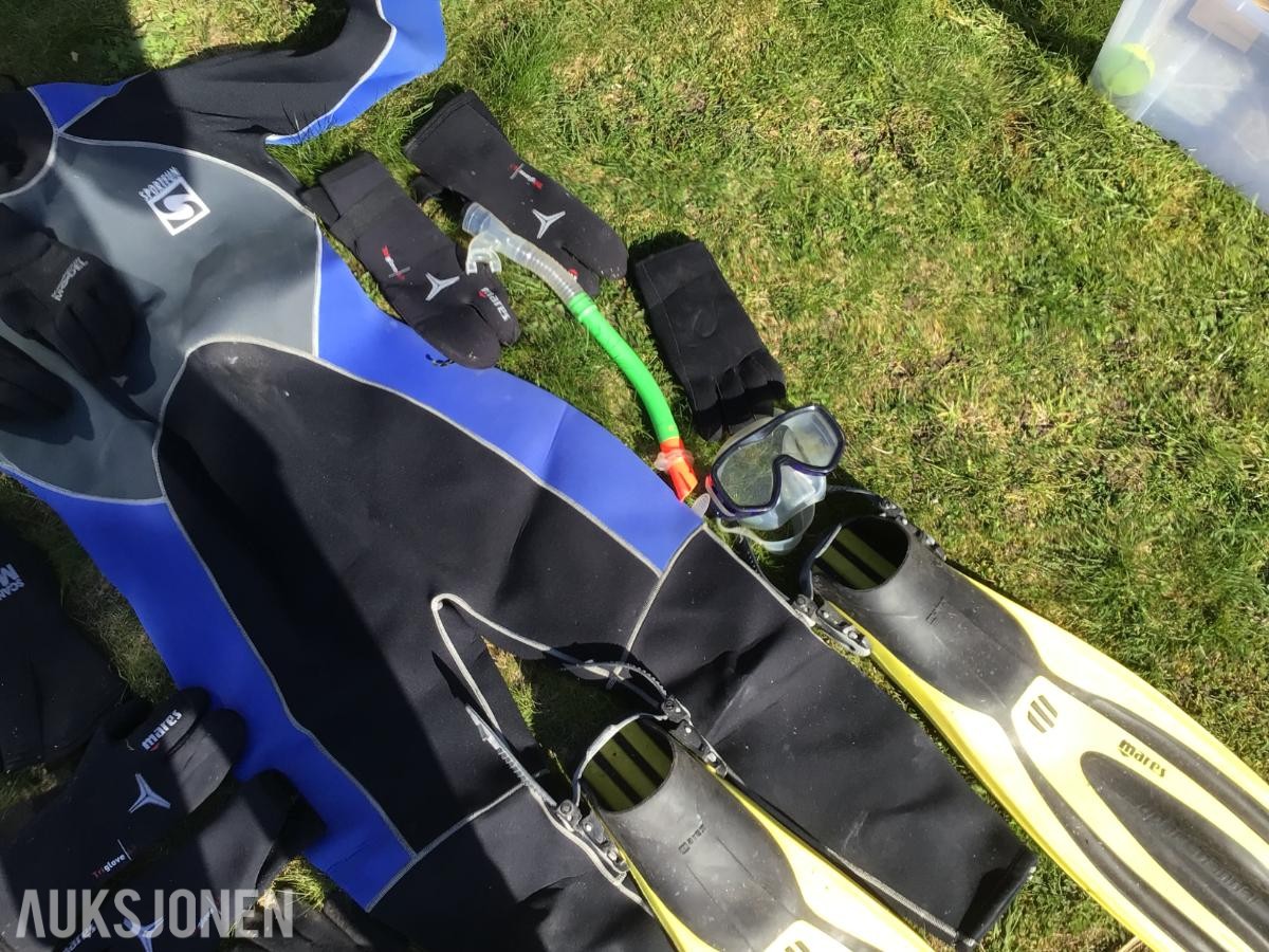 Various swimming/diving equipment Wet suits XL & L
