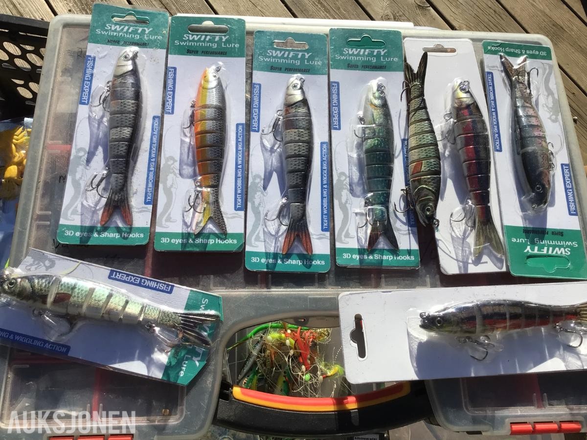 Diverse fiskeutstyr – sneller, stenger, pilker og sluker