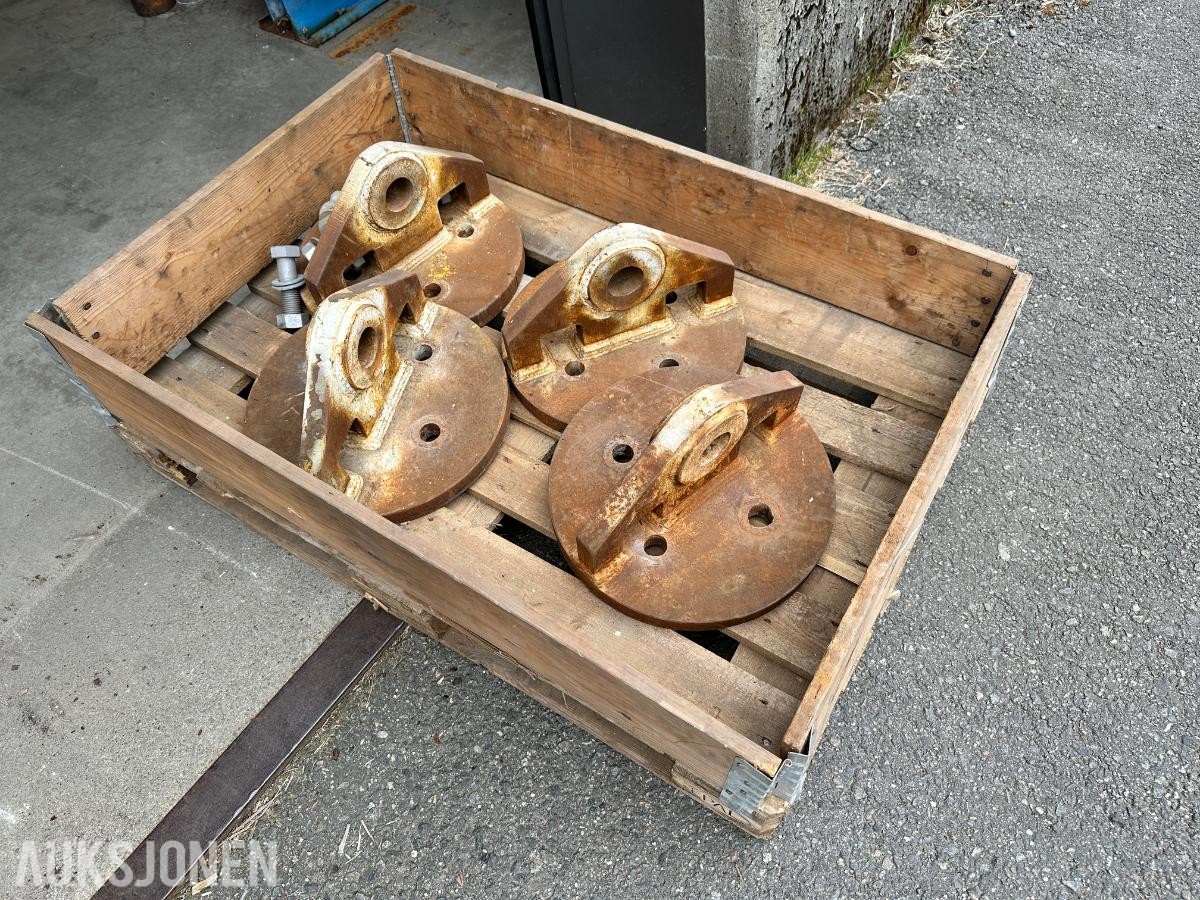 4 stk løfteører m/tilhørende bolter