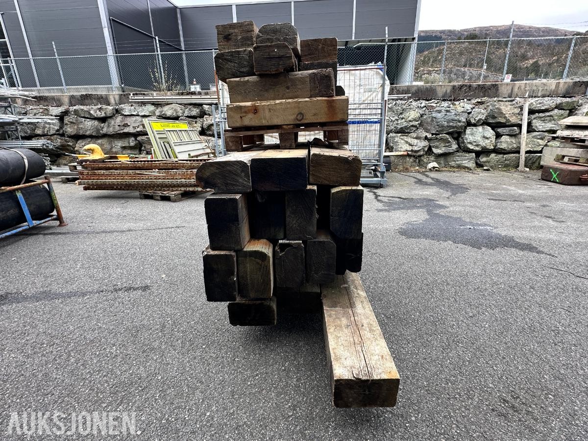 Diverse impregnerte bjelker/treklosser 5"x9" i varierende lengder