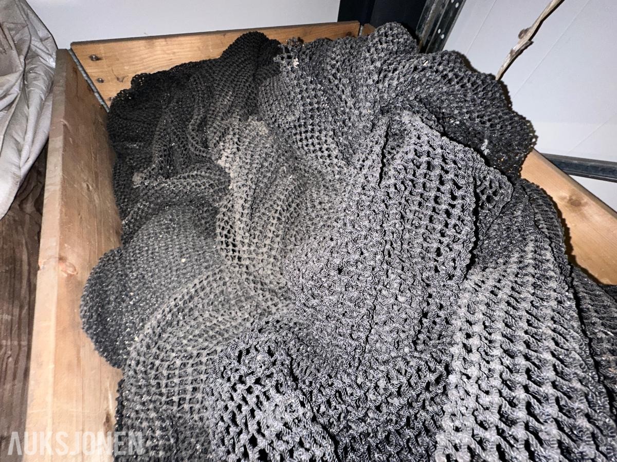 Skytenot i nylon – brukt – lagret i pall