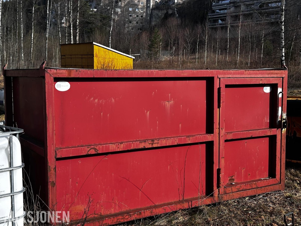 Stålcontainer / tankcontainer med pumpe – reparasjonsobjekt