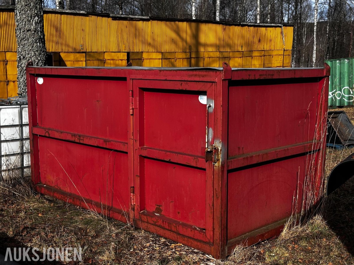Stålcontainer / tankcontainer med pumpe – reparasjonsobjekt