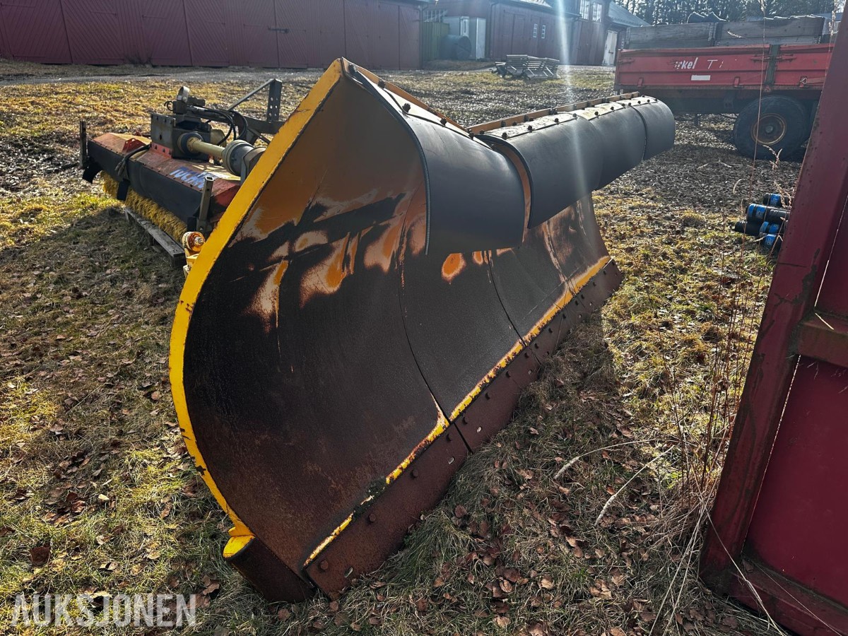 2002 Kahlbacher Praxos 270 hydraulisk snøplog