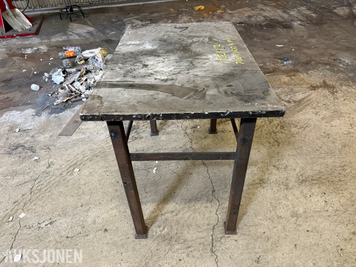 Kraftig Sveisebord 30mm 700x1100x900