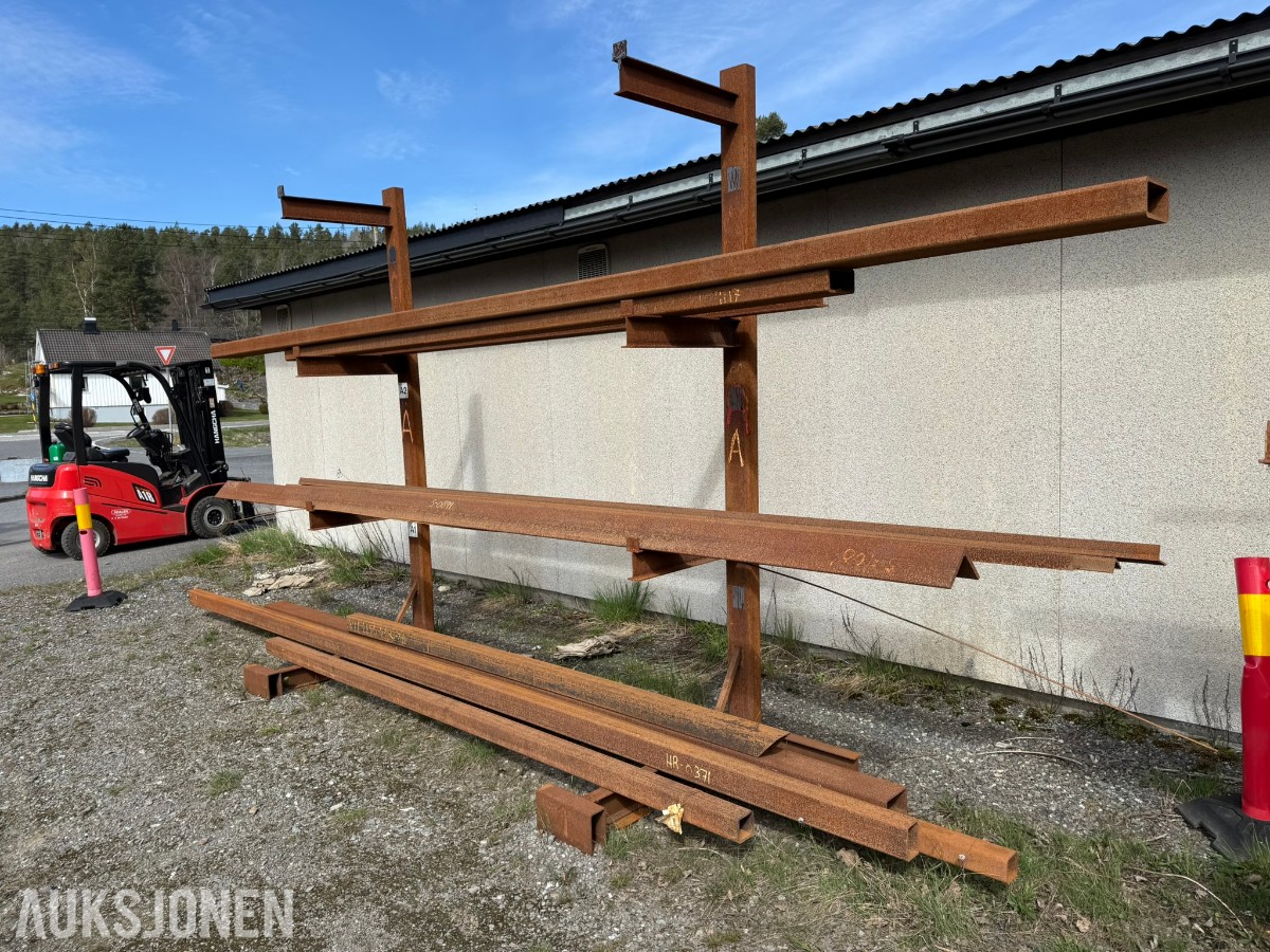 Stålreol med konstruksjonsstål – firkantrør, vinkeljern opptil 6 meters lengder