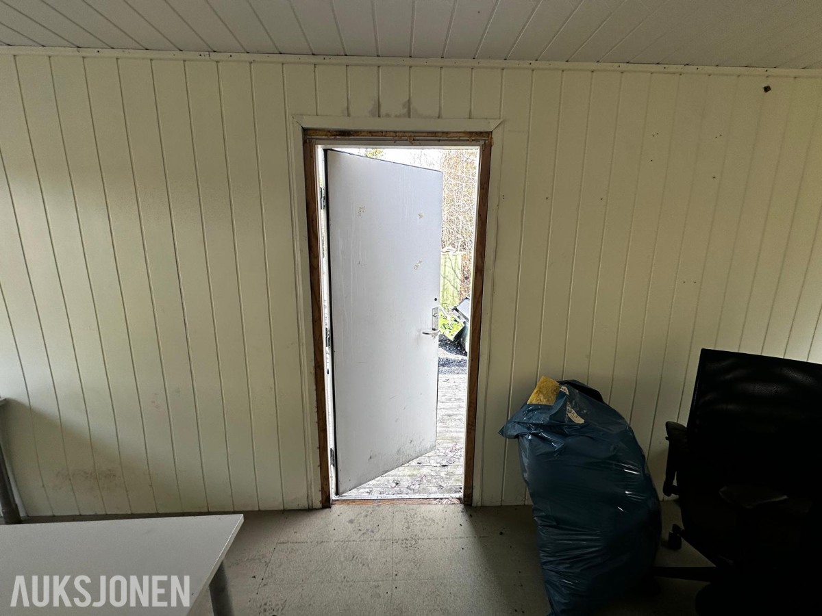 Modul Compagniet brakkerigg / mannskapsbrakke 2x6 m – reparasjonsobjekt