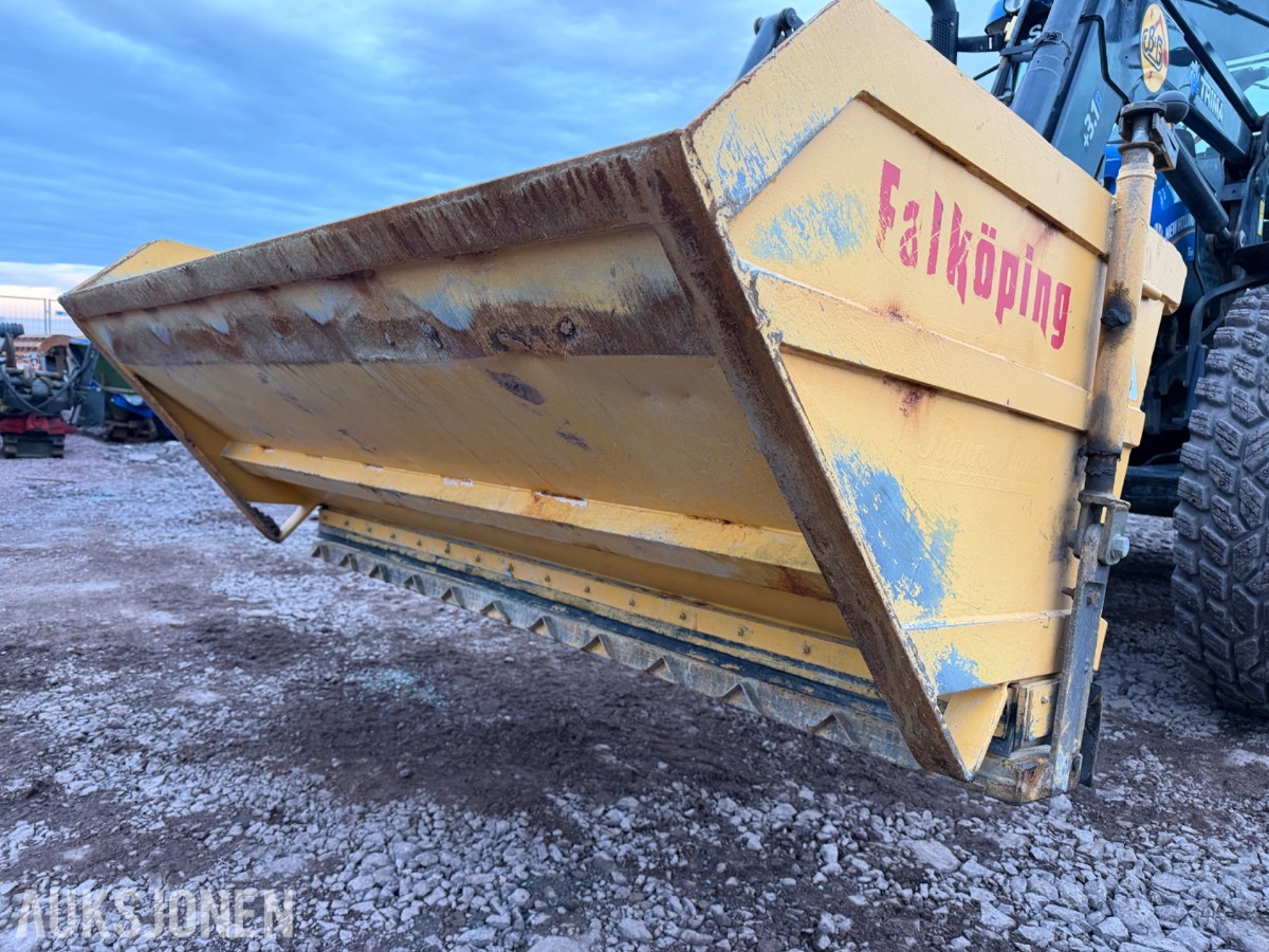 2001 Falköping S-11T Selvlastende sprederskuffe