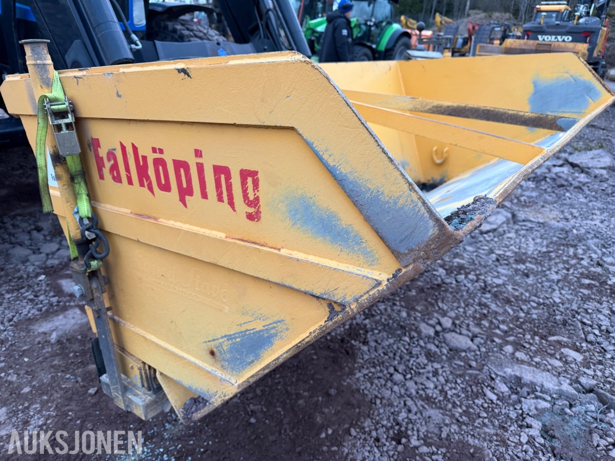 2001 Falköping S-11T Selvlastende sprederskuffe