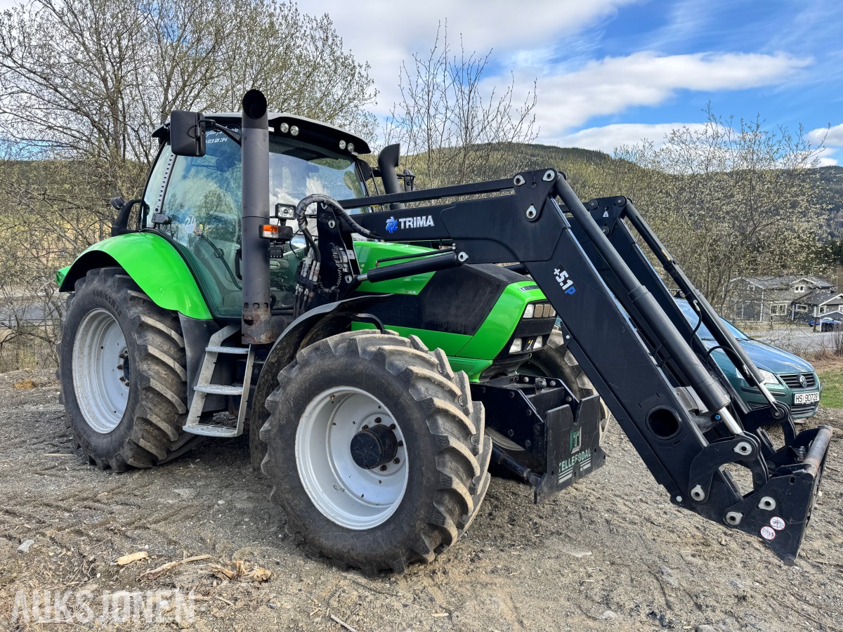 2012 Deutz Agrotron 620 TTV traktor med laster, brøyterigget